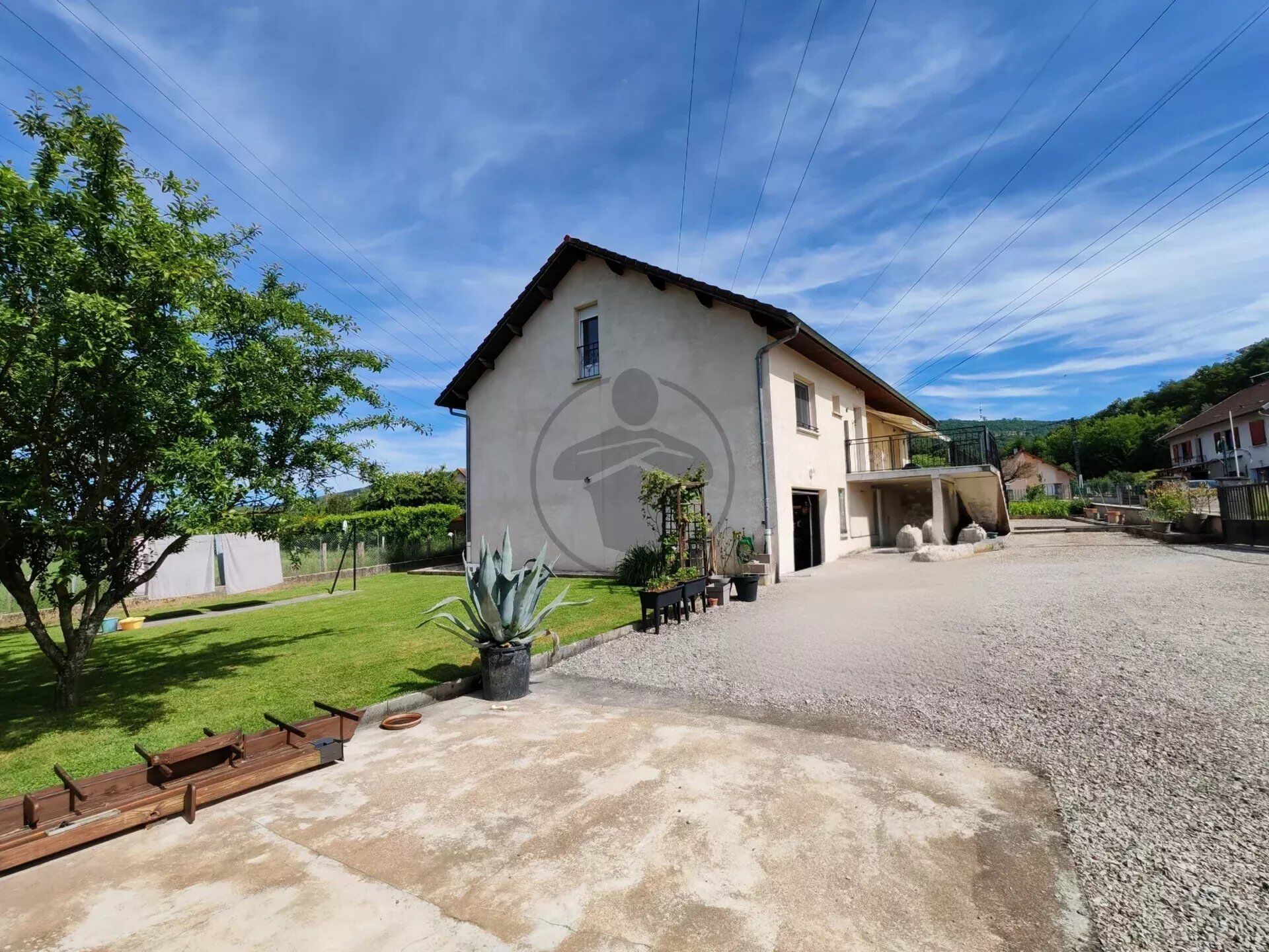 Maison 8 pièces 219 m² · à Chalezeule · 219 m² · 340 000 €