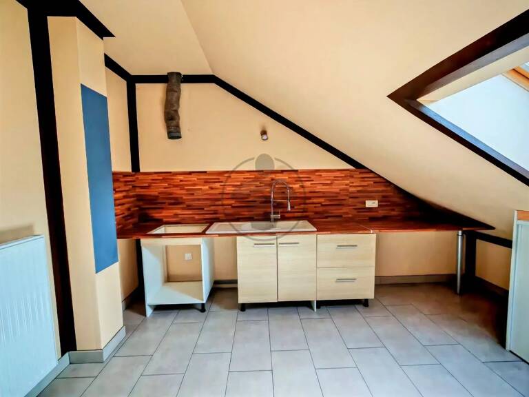 Spacieuse maison familiale à Chalezeule, 8 pièces, 219m² — photo 1