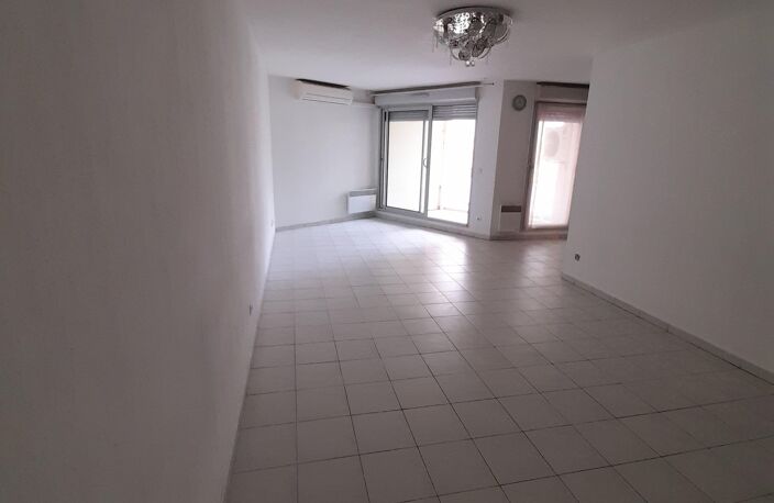 Vente appartement 4 pièces 92 m² Marseille 3 (13003) — photo 2