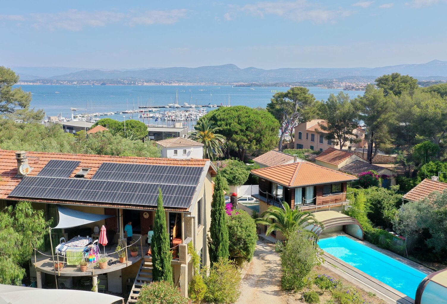 Vente maison 8 pièces 245 m² Six-Fours-les-Plages (83140) — photo 1