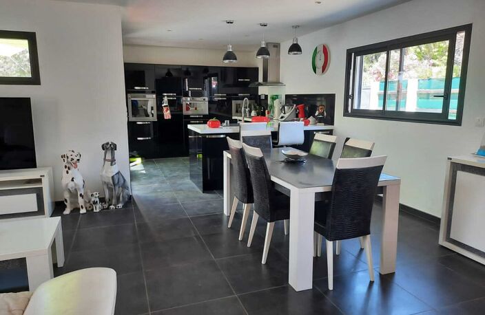 Vente maison 4 pièces 120 m² La Ciotat (13600) — photo 3