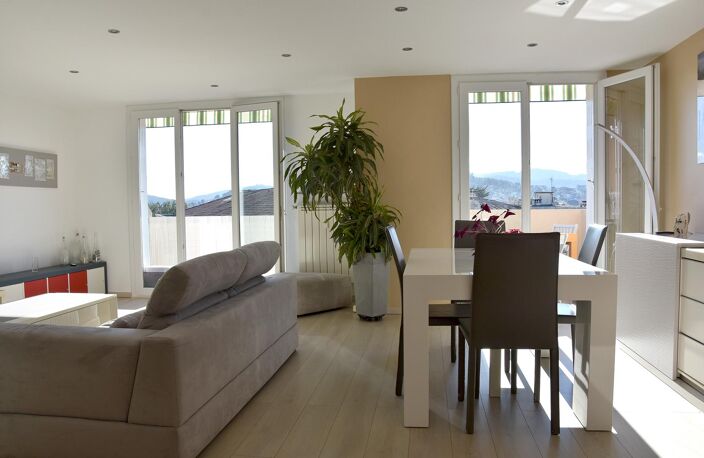 Vente appartement 5 pièces 81 m² Six-Fours-les-Plages (83140) — photo 4