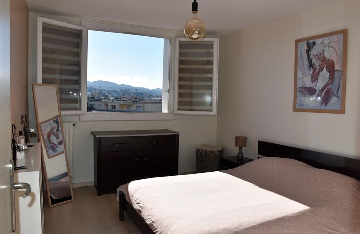 Vente appartement 5 pièces 81 m² Six-Fours-les-Plages (83140) — photo 5