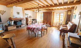 Maison 8 Pièces 192 m² à vendre à Saint-Georges-en-Couzan (42990)