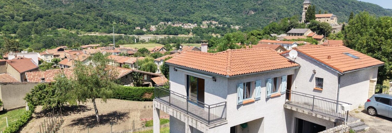 Maison 5 Pièces 102 m² à vendre à Tarascon-sur-Ariège (09400)