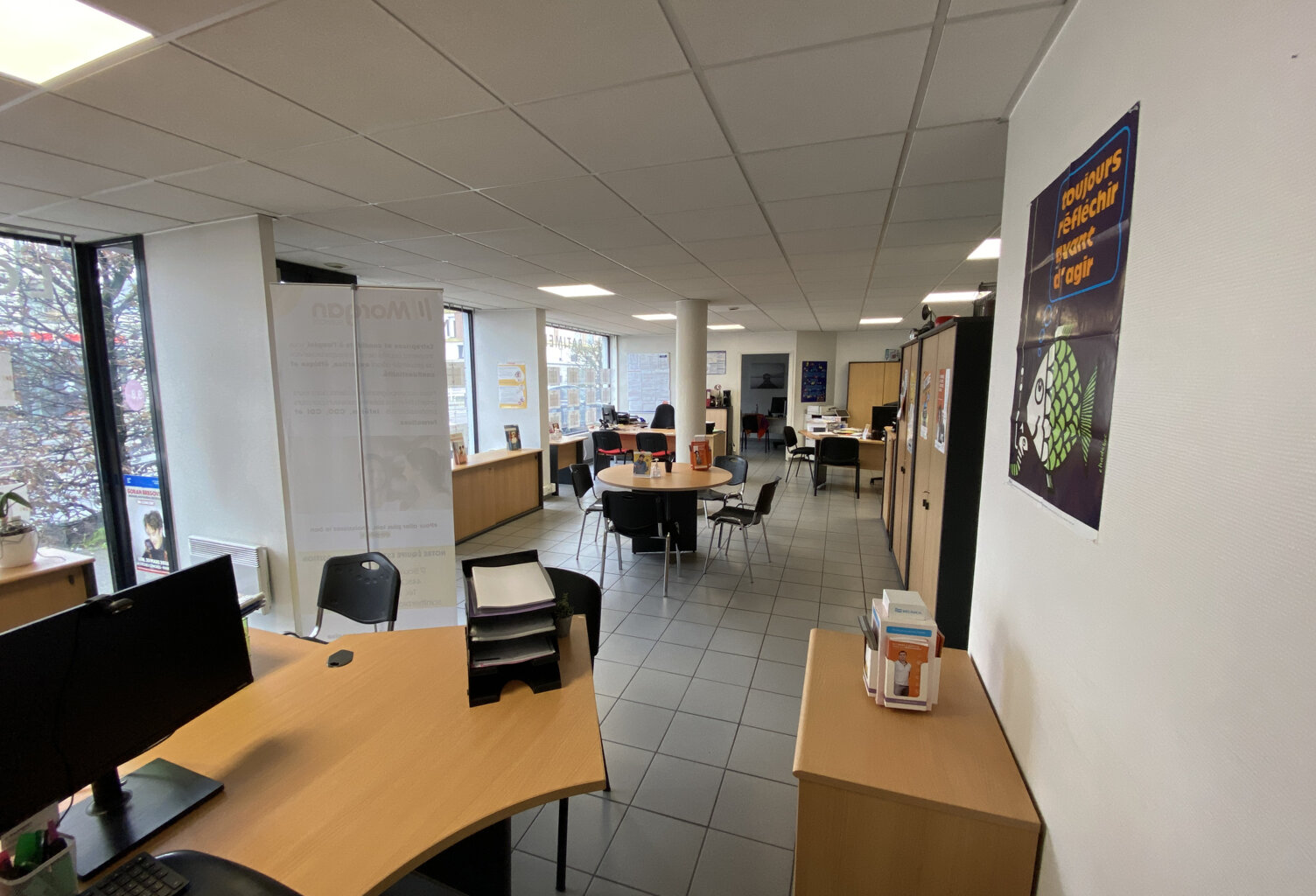 Ste Thérèse - local commercial en souplexe - 120 M2 + 2 PK — photo 1