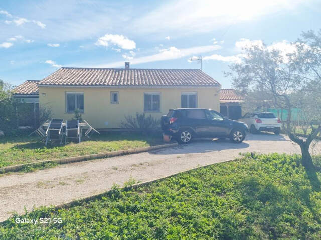 A découvrir Le Muy proche centre jolie villa F4 pp terrasse — photo du bien