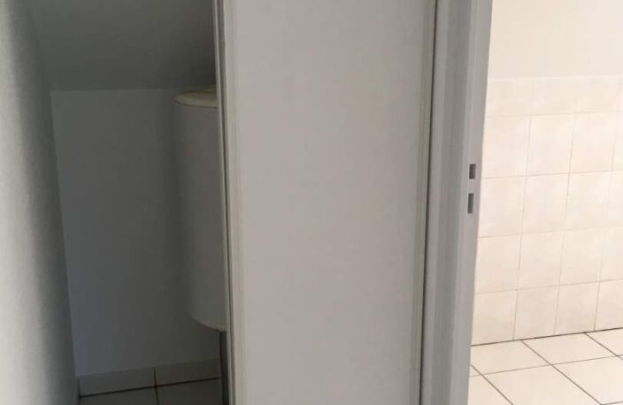 Location appartement 2 pièces 31 m² à Montbazon (37250) — photo 2
