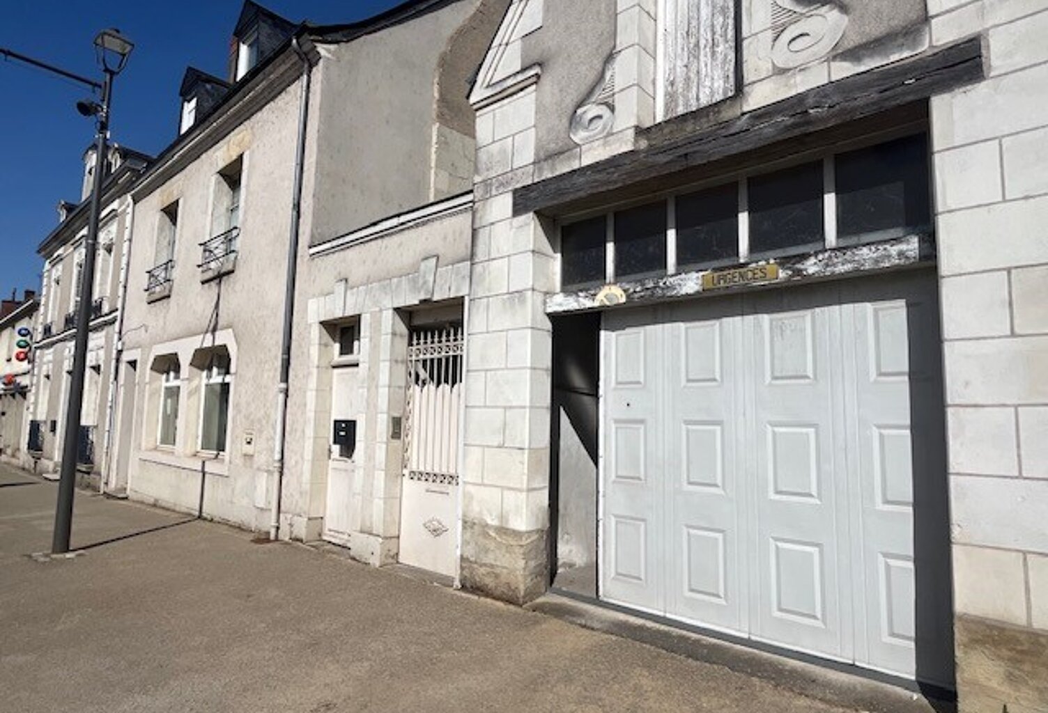 Location commerce 3 pièces 71 m² à Montbazon (37250) — photo 1