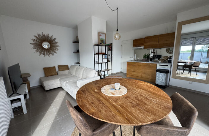Appartement T 3 avec toit terrasse et double garage. — photo 2