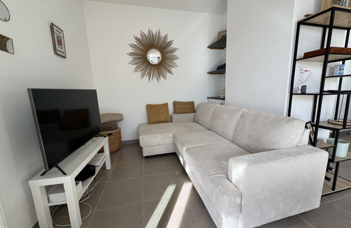 Appartement T 3 avec toit terrasse et double garage. — photo 4