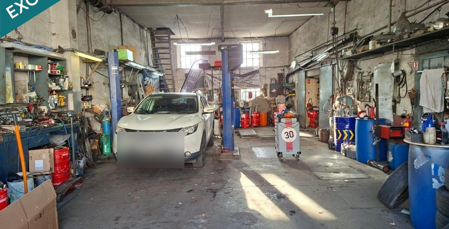Opportunité unique, ensemble immobilier avec garage loué et vaste appartement à réinventer. — photo 1