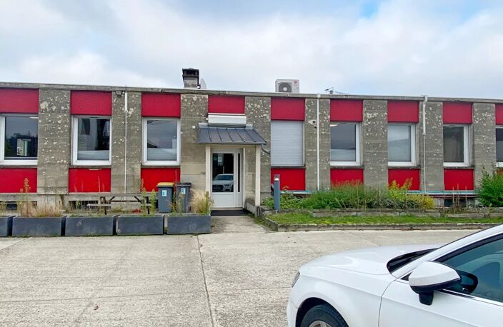 Ensemble immobilier de bureaux de 397 m² — photo 2