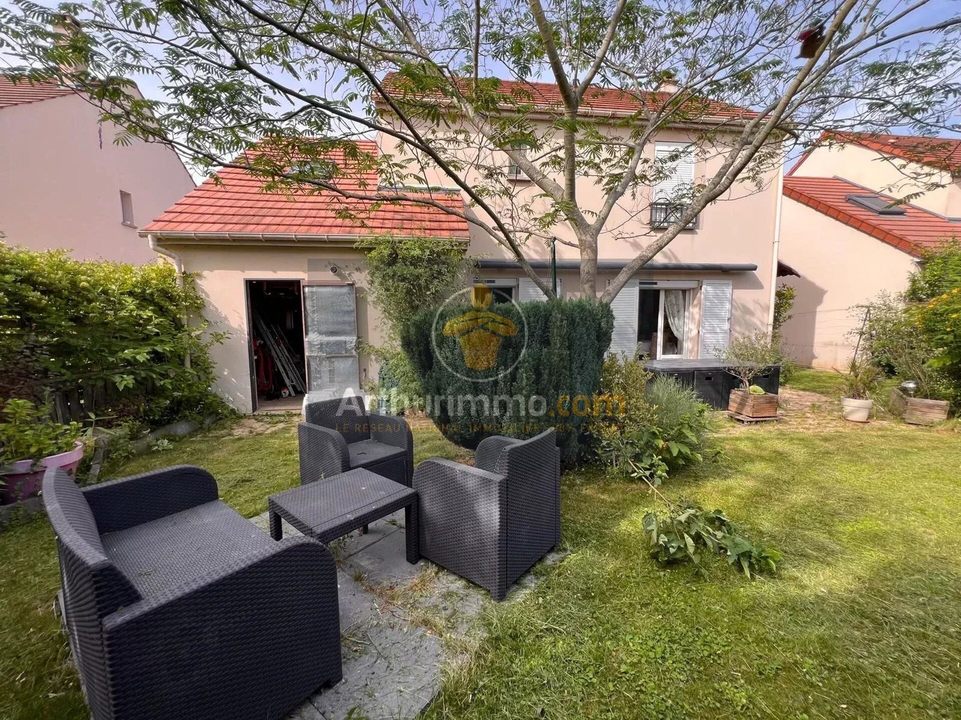 Maison 6 pièces 112 m² · à Brie-Comte-Robert · 112 m² · 359 000 €