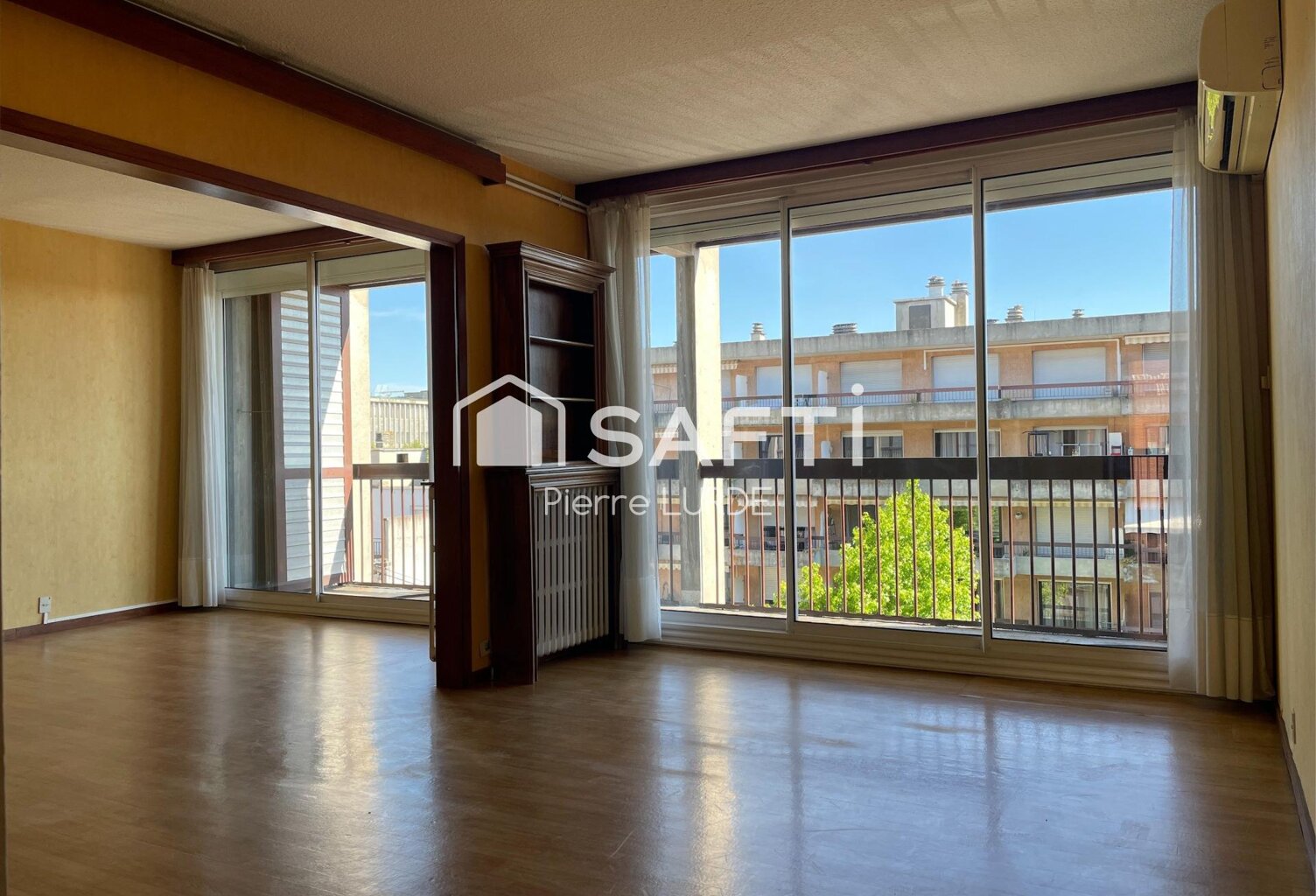Appartement T5 rénové avec balcons et stationnement — photo 1