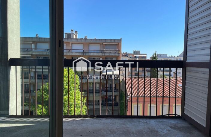 Appartement T5 rénové avec balcons et stationnement — photo 4