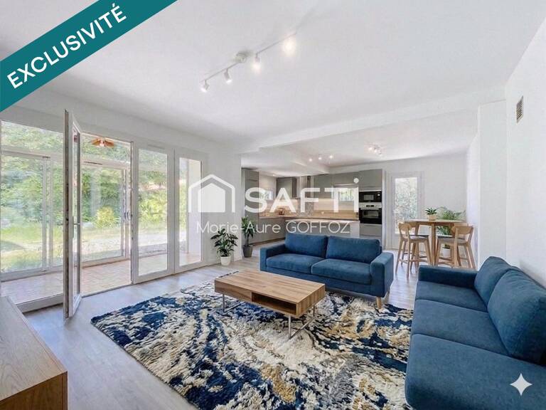Maison de plain-pied avec jardin, garage, dépendances — photo 1