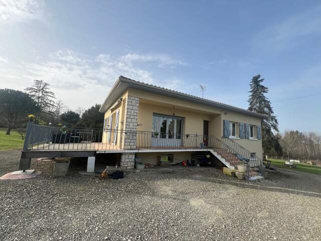 Maison de 194 m² sur plus d'un hectare de terrain entre Eauze et Cazaubon — photo du bien