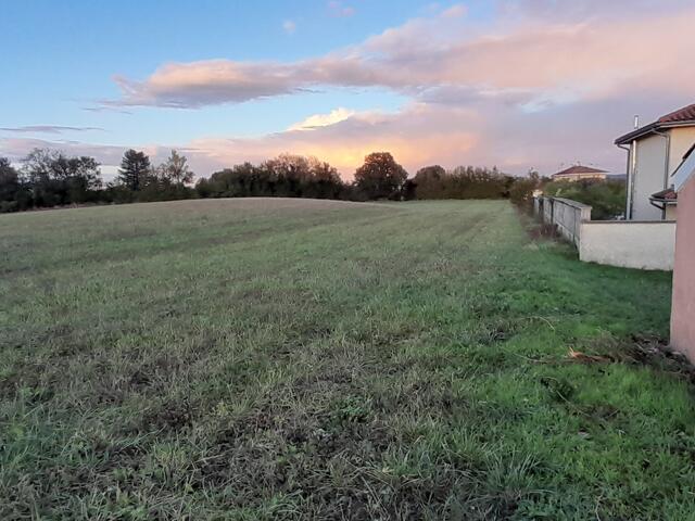 Terrain proposé à Satolas-et-Bonce