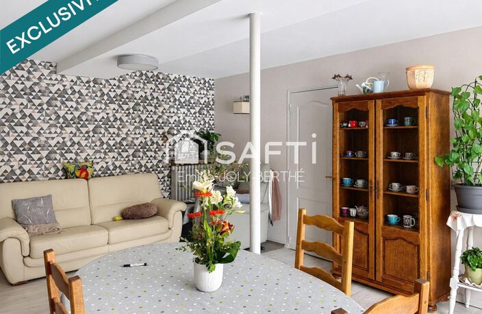 MAISON DE VILLE 97 M² - SECTEUR CENTRE VILLE MESLAY DU MAINE / 53170 — photo 3