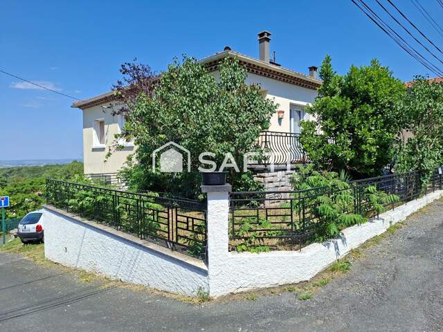 Maison familiale avec sous-sol total  4 chambres — photo du bien