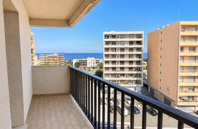Appartement T3 de 65 m² avec vue mer  Bastia Lupino — photo du bien