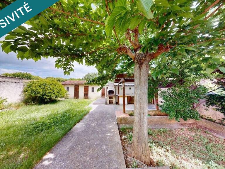 maison spacieuse avec garage et jardin — photo 1