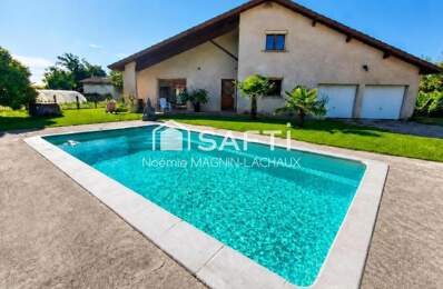 Très belle maison familiale de plain-pied avec piscine et double garage, idéale pour profiter d'un cadre de vie confortable et convivial. — photo du bien
