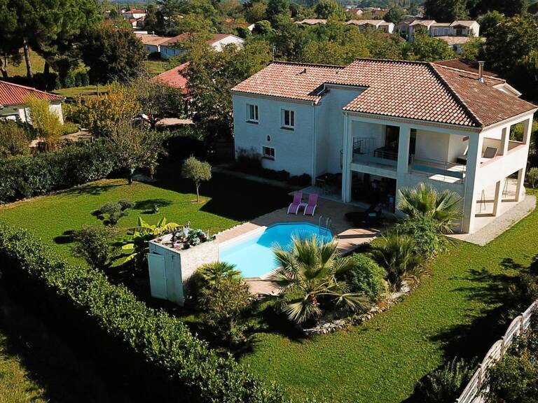 MARSSAC, GRANDE MAISON DE 170M2 AVEC PISCINE — photo 1