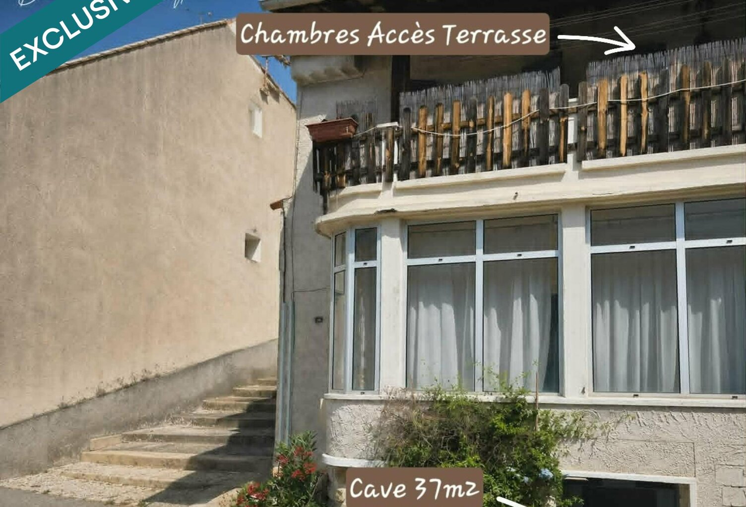 Maison de village avec terrasse, véranda, caves, garage et stationnement. — photo 1