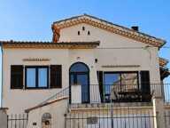 TRÈS JOLI HAUT DE MAISON — photo 3