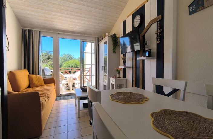 Studio cabine avec terrasse au sein d'une résidence de vacances — photo 2
