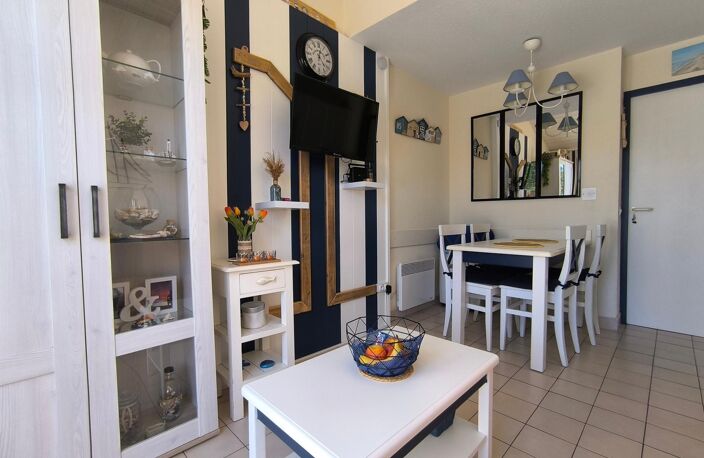 Studio cabine avec terrasse au sein d'une résidence de vacances — photo 3