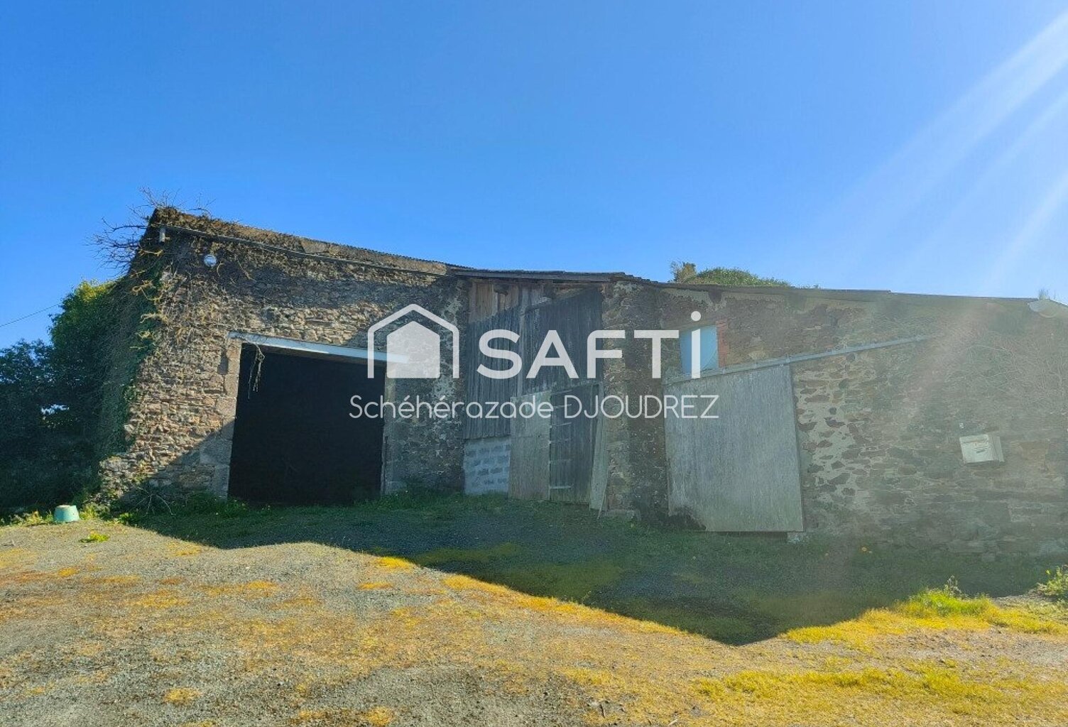 GRANGE EN PIERRES DE 188M² - TERRAIN 696M² — photo 1