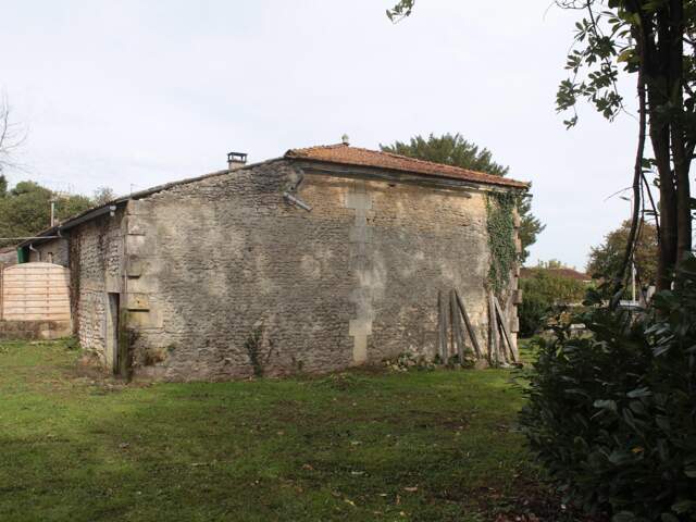 AU COEUR DE SAINT GÉNIS DE SAINTONGE — photo du bien