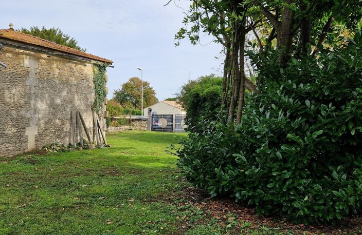 AU COEUR DE SAINT GÉNIS DE SAINTONGE — photo 3