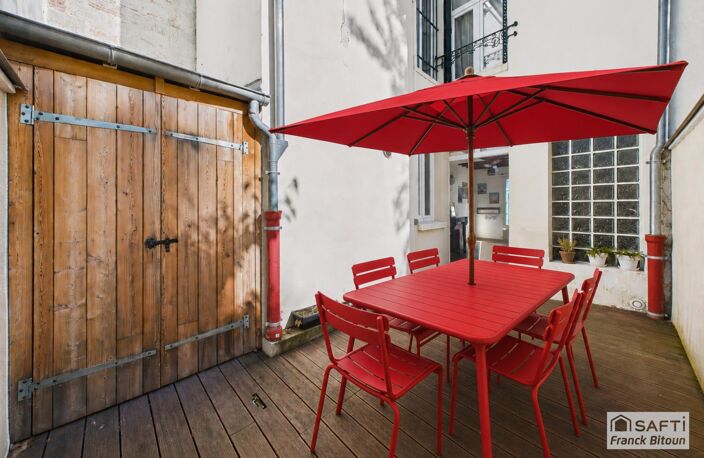 Coeur de Bécon. Charmante maison ancienne rénovée avec terrasse. — photo 4