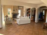 Grande villa familiale avec piscine et dépendances — photo 4