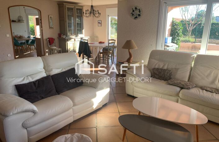 Grande villa familiale avec piscine et dépendances — photo 2