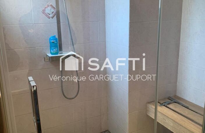 Grande villa familiale avec piscine et dépendances — photo 5