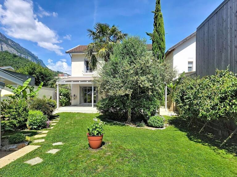Corenc Montfleury très jolie maison années 30 entièrement rénovée. — photo 1