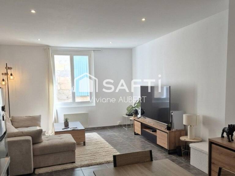 Sur Graveson, venez découvrir ce spacieux T3 lumineux au fort potentiel. Situé au 1er étage, il offre confort et modernité. — photo 1