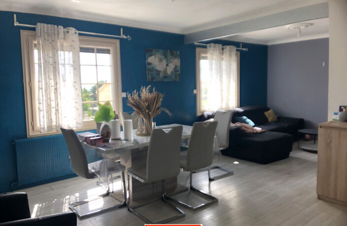 Vente maison 4 pièces 92 m² Pouzauges (85700) — photo 2