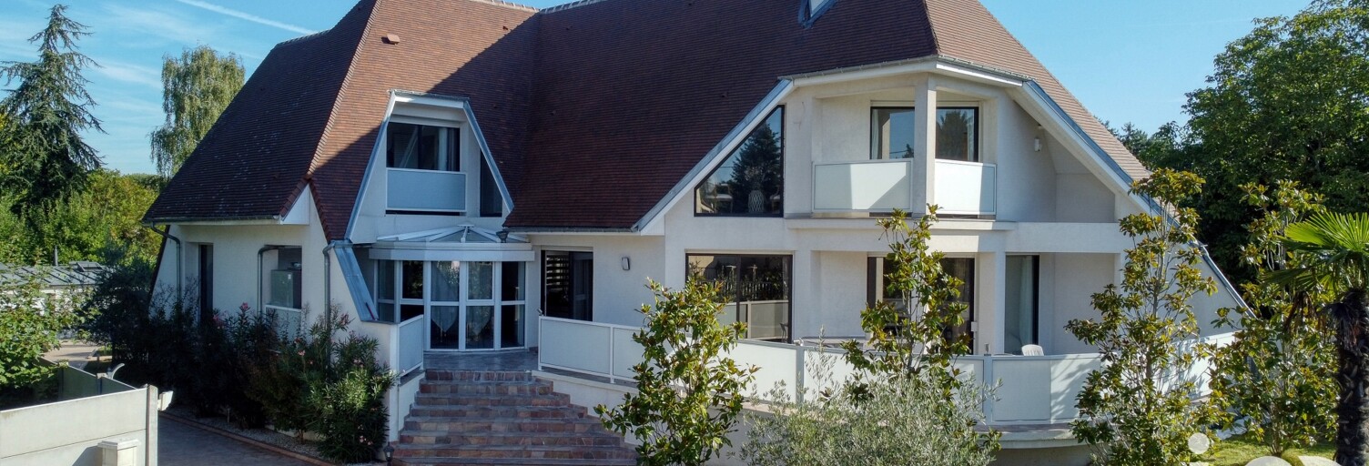 Maison 9 Pièces 400 m² à vendre à Vaujours (93410)