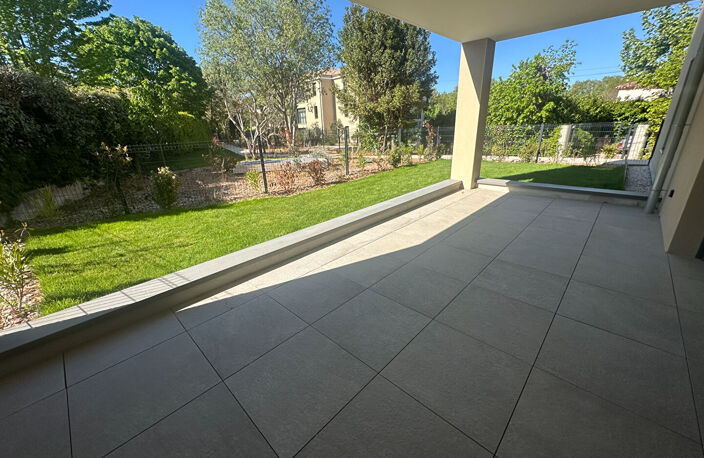Vente Puyricard centre LC Gestion vous propose dans une résidence standing un appartement  neuf de type 4 de 103 m2 avec jardin, double garage — photo 2