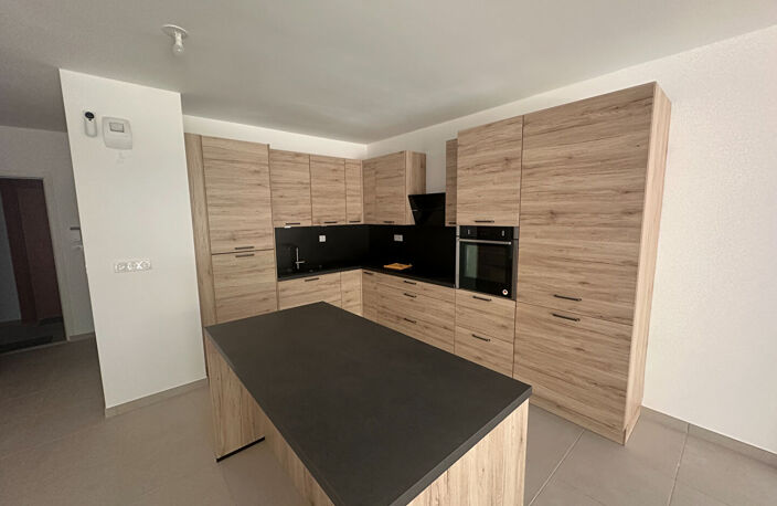 Vente Puyricard centre LC Gestion vous propose dans une résidence standing un appartement  neuf de type 4 de 103 m2 avec jardin, double garage — photo 3