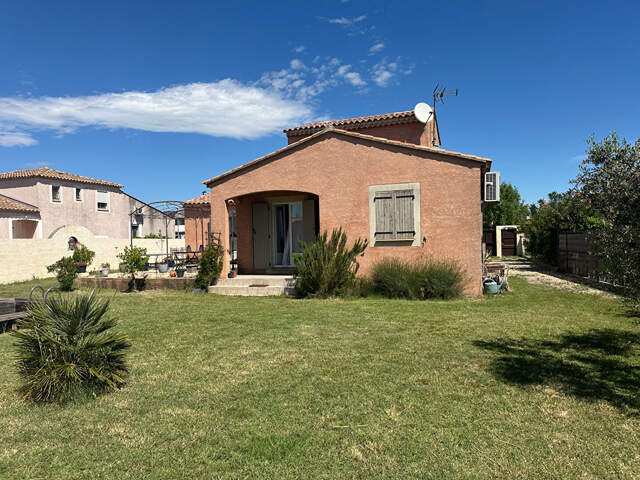 ARLES : Villa quartier trinquetaille : 125m² + terrain 890m² — photo du bien
