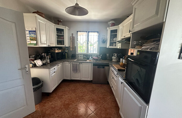 ARLES : Villa quartier trinquetaille : 125m² + terrain 890m² — photo 4
