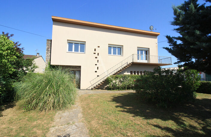 Sapiac  Maison familiale avec grand terrain et fort potentiel — photo 2