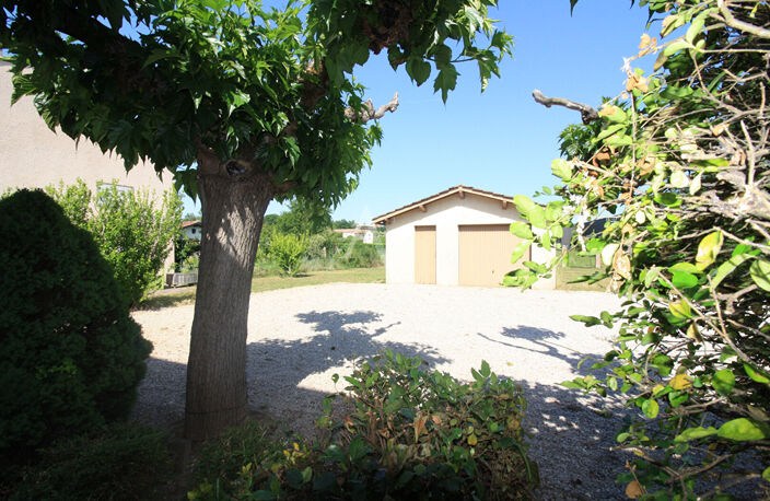 Sapiac  Maison familiale avec grand terrain et fort potentiel — photo 5